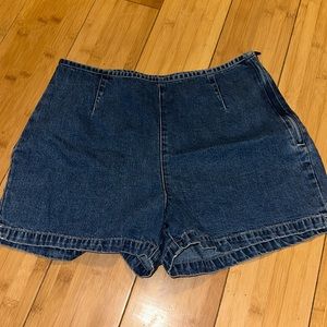 Gap Shorts